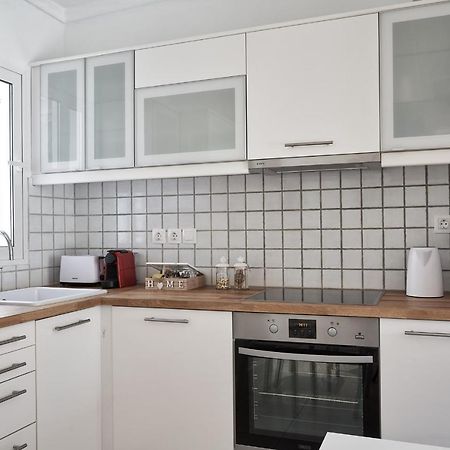 Marvelous N Bright Apt Next To Megaro Mousikis Ateny Zewnętrze zdjęcie